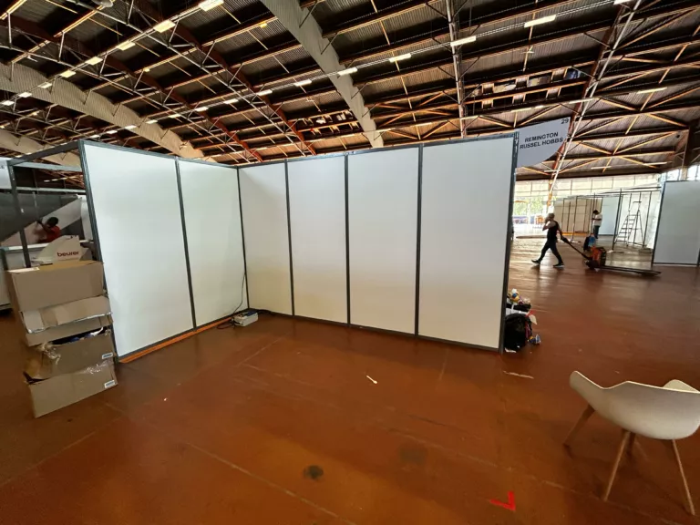Comparatif stand modulaire classique
