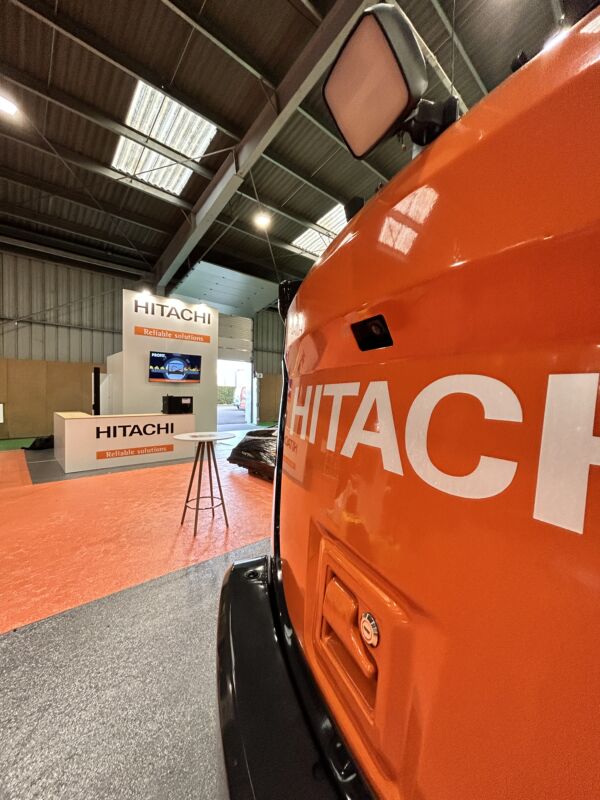 Stand Hitachi Construction Machinery Europe vue 3